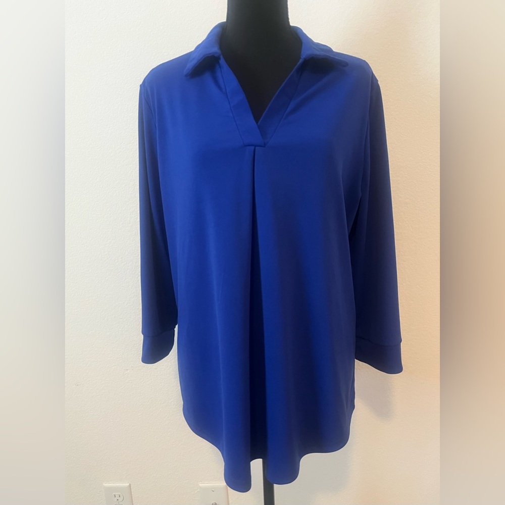 Royal blue, collared blouse